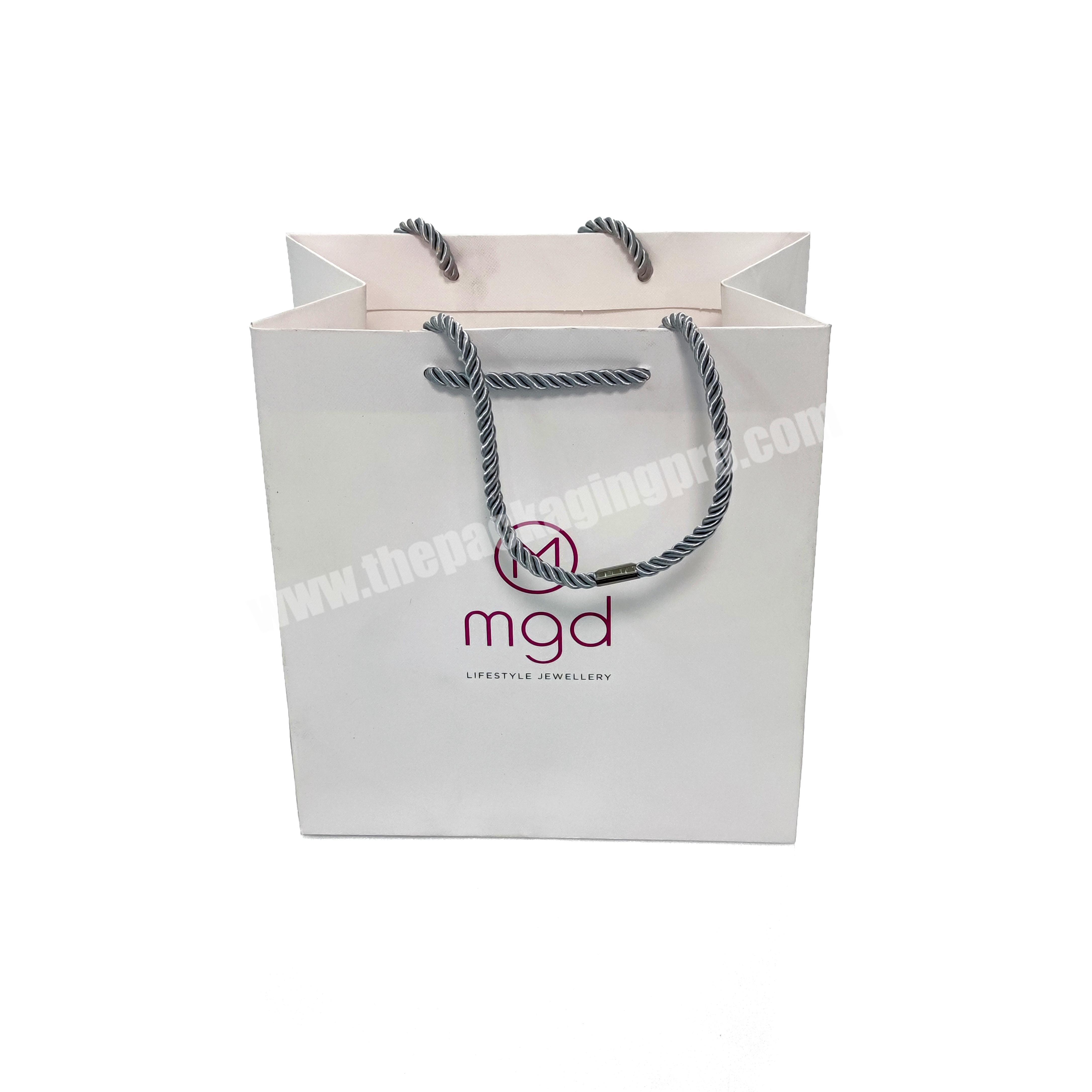 Big Size Luxury Custom Wholesale Classic Black White Shopping Gift Clothing Pretty Packaging Bags With Drawstring