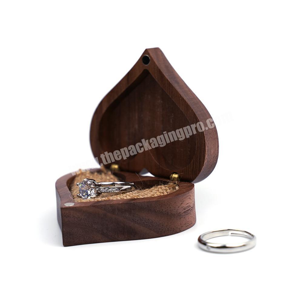 New arrival portable small engagement heart wood ring box rustic wooden decoration wedding ring gift packaging boxes
