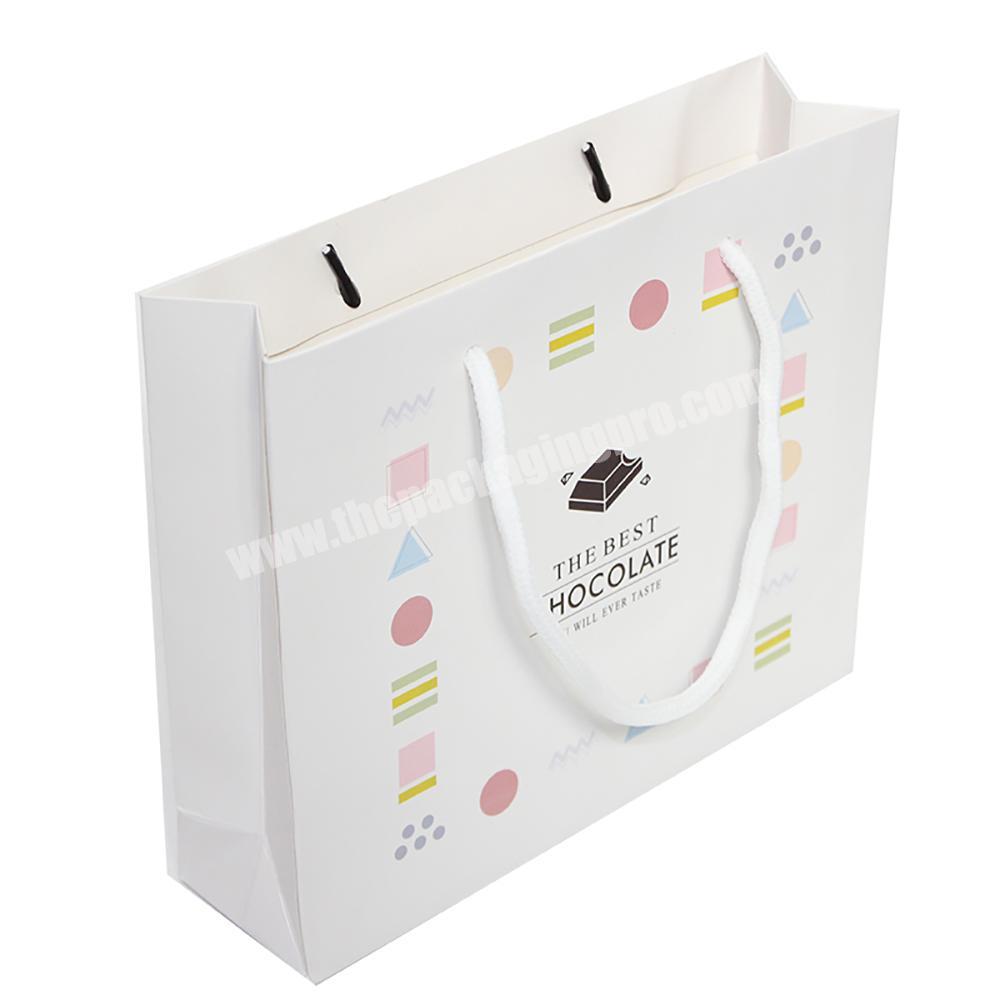 Cheap Custom Printed Luxury Retail Paper Shopping Bag, Low Cost Color Bag Supplier