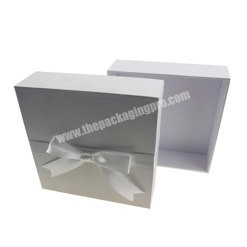Low MOQ high quality bow tie gift packaging fancy paper luxury gift box