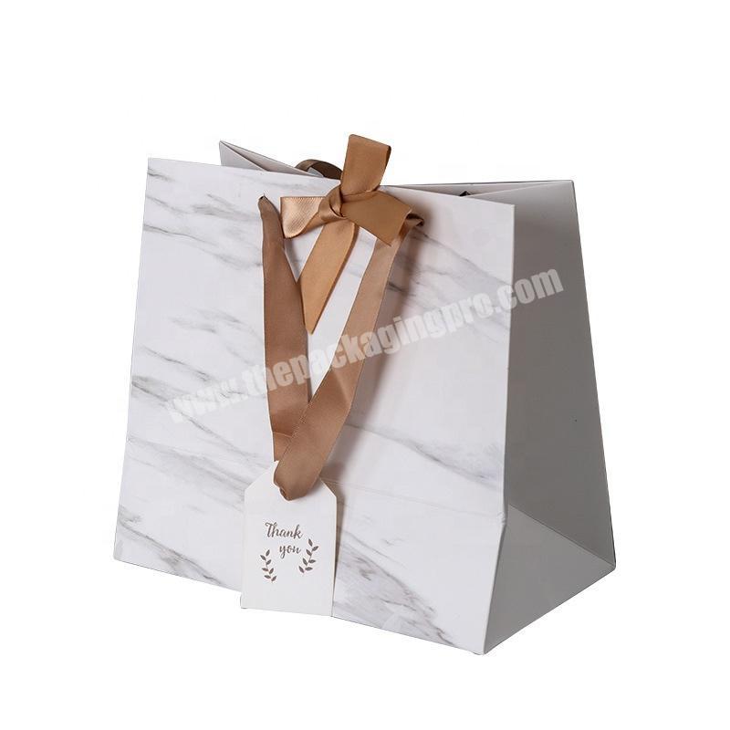 Luxury bow tie ribbon paper shopping gift bag with tag