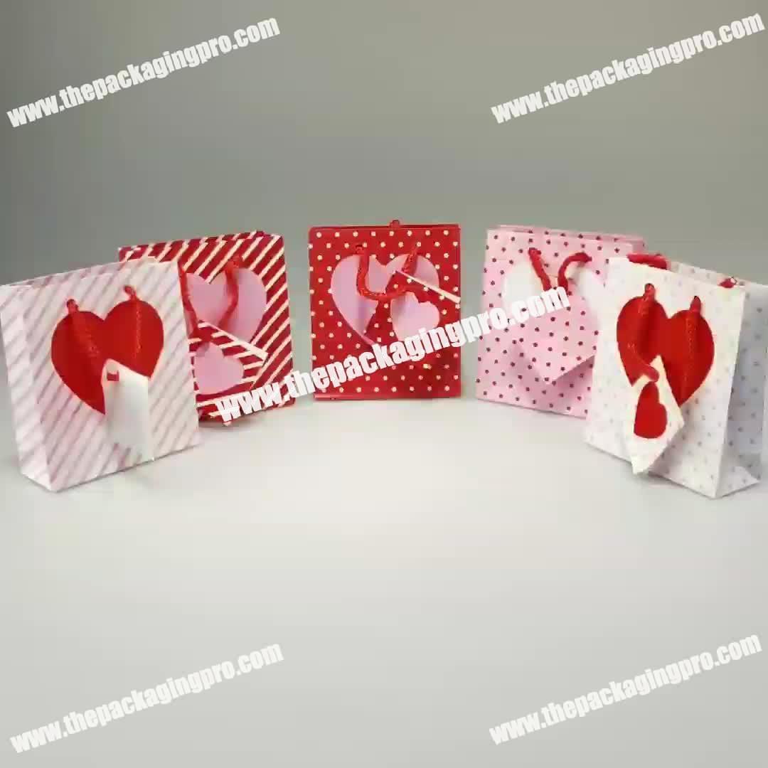 Wholesale Colorful Wedding Gift Packaging Hot Selling Paper Bags Stripe Heart Lovely Gift Bag Polka Dot Lovely Gift Bag