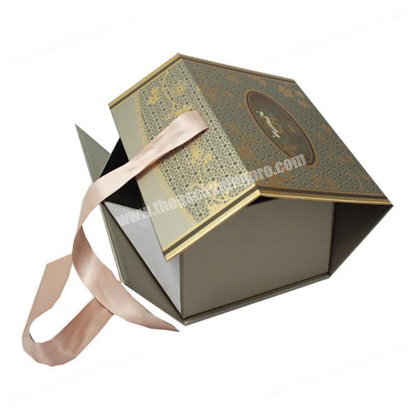 2018 fashionable design luxury magnetic closure folding paper custom gift box