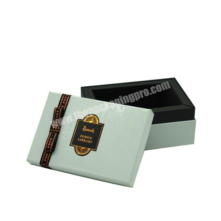 2019 Luxury free sample customized logo paper box chocolate gift box for wedding invitation