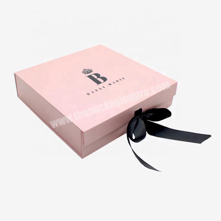 2019 Pink Box with Closure Gift Cardboard Book Shaped Magnetic Closure Box Hair Extension Packaging With Satin Silk Insert