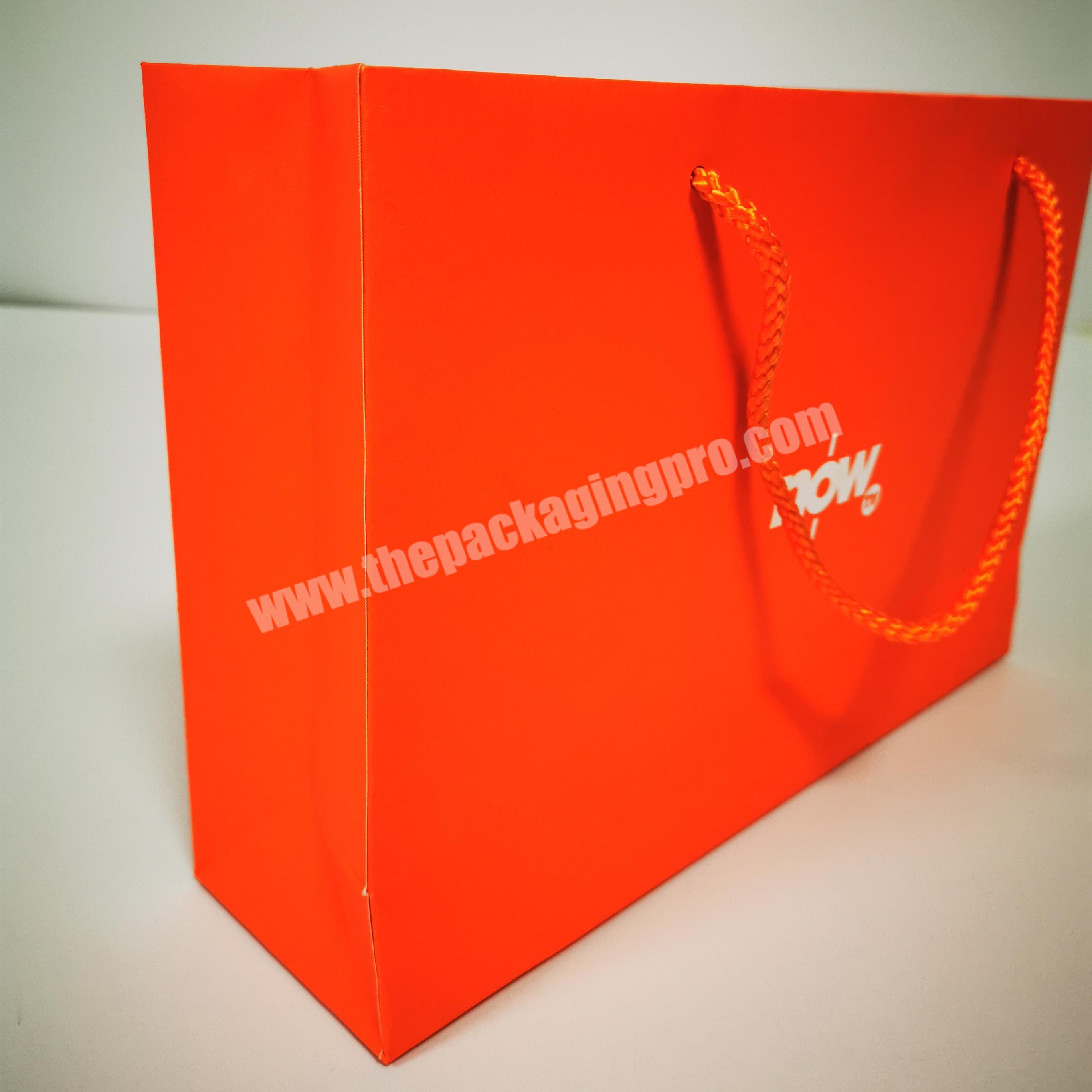 2020 best selling Customized Logo gift paper bag