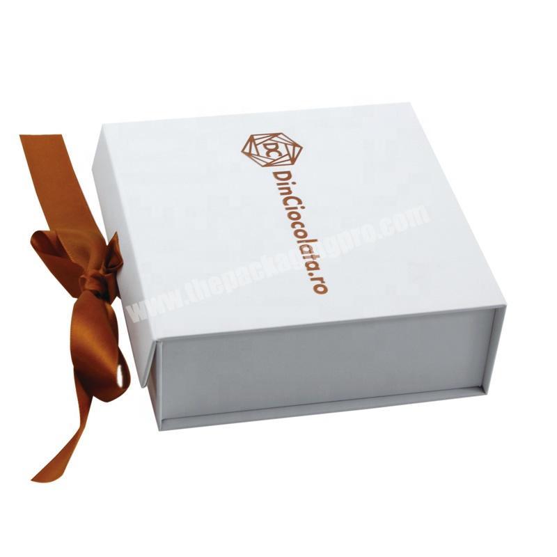 2020 Magnetic Flap Custom Logo Luxury Rigid Packaging Paperboard Gift Box