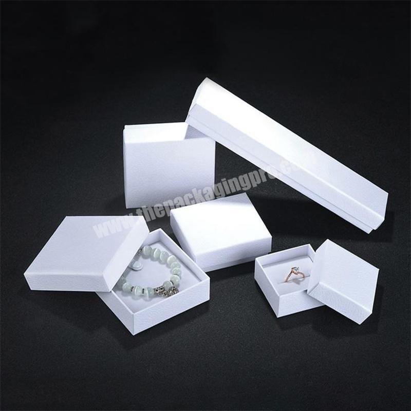 2020 popular customized white cardboard boxes set jewelry gift packaging box
