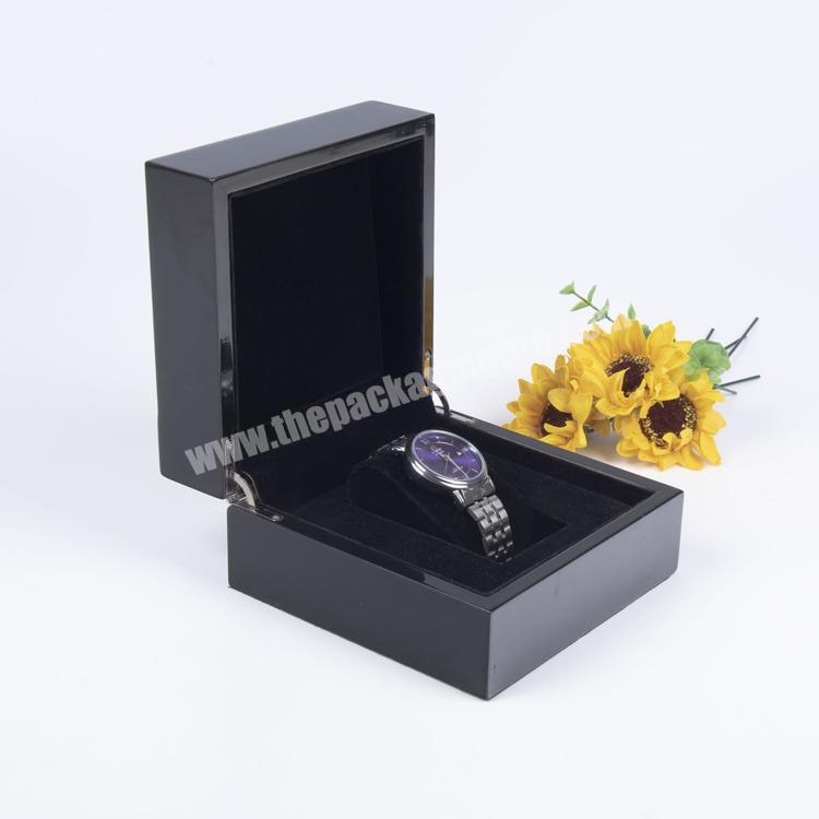 Luxury Customize Black Piano Lacquer Wooden Single Watch Packaging Box