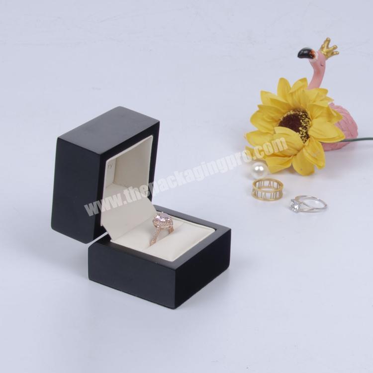 New Design Best Quality Wooden Engagement Ring Box