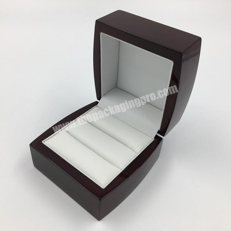 Antique Style Wooden Glossy Wedding Ring Box