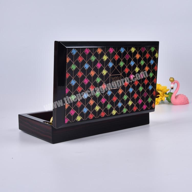 High End Black Lacuqered Chocolate Packaging Boxes With Divided