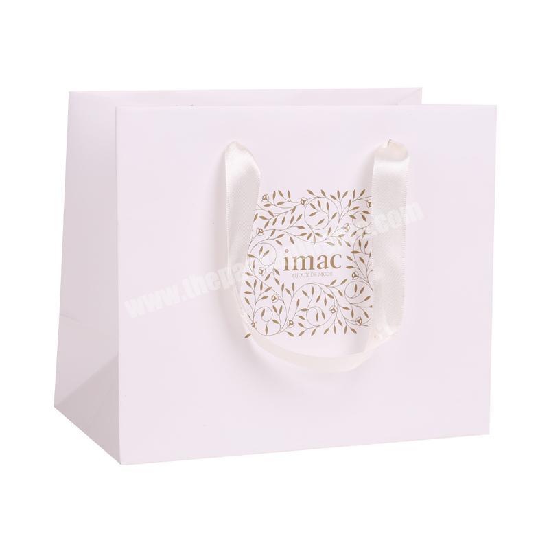 White jewelry paper bag packaging with customized LOGO