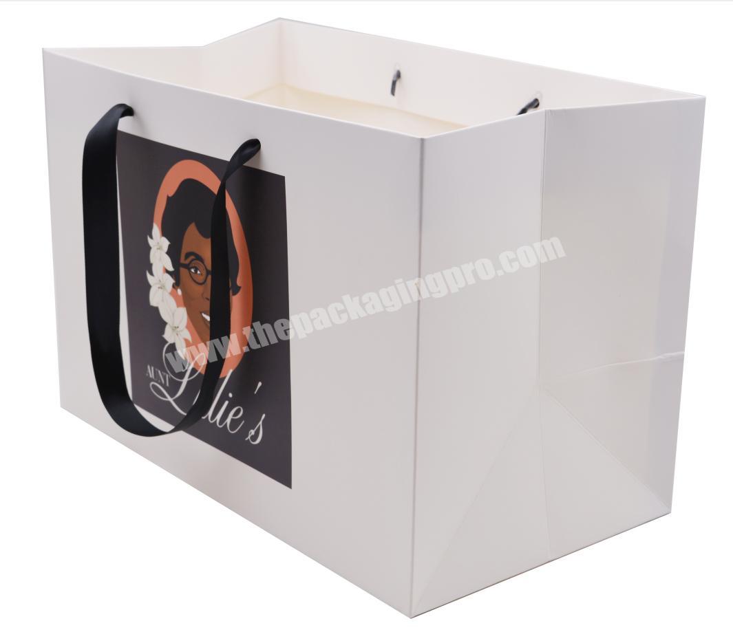 Customized paper christmas gift bag shipping bags for clothing