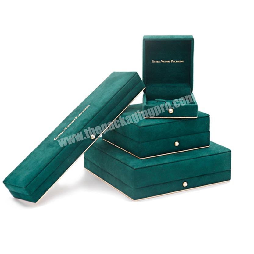 2020 wholesale green material plastic core botton green set jewelry box velvet