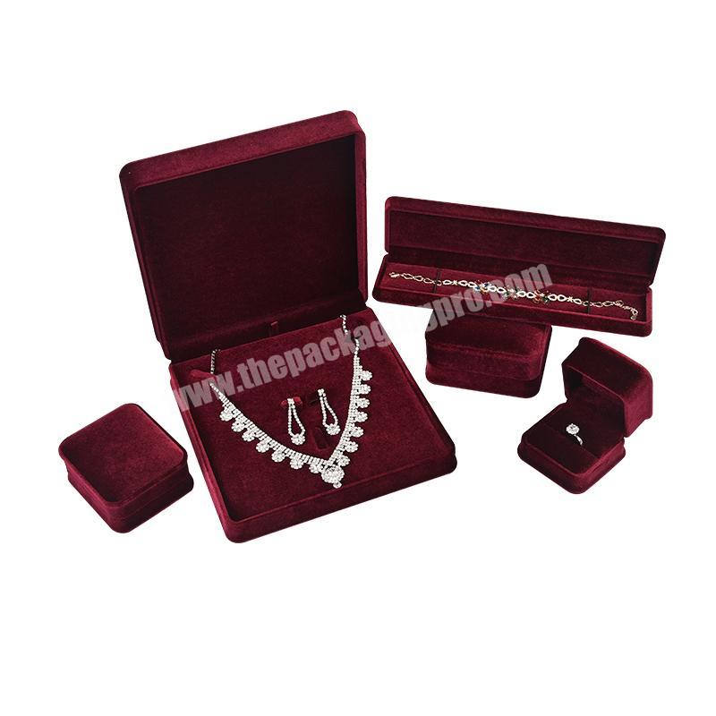 2019 luxury high-end velvet wine red custom logo ring necklace jewelry box
