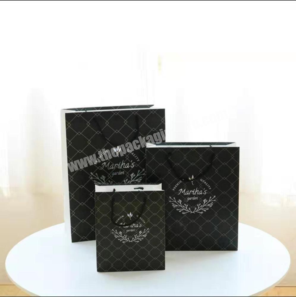 China Manufacturer  Luxury Printed Gift Custom Shopping Paper Bag With Your Own Logo