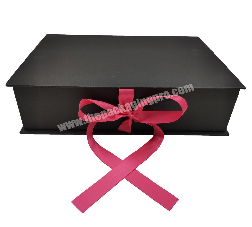 Custom matte black beauty stuff cosmetic magnetic closure lid gift box with satin