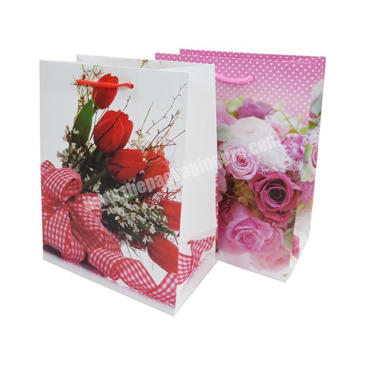 Different types paper recycle gift paskaging bag workmanship floral paper shopper bag
