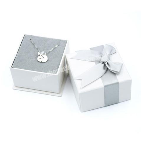 Custom Logo Simple Designs Necklace, Ring, Bracelet Packaging White Jewelry Paper Box with Ribbon