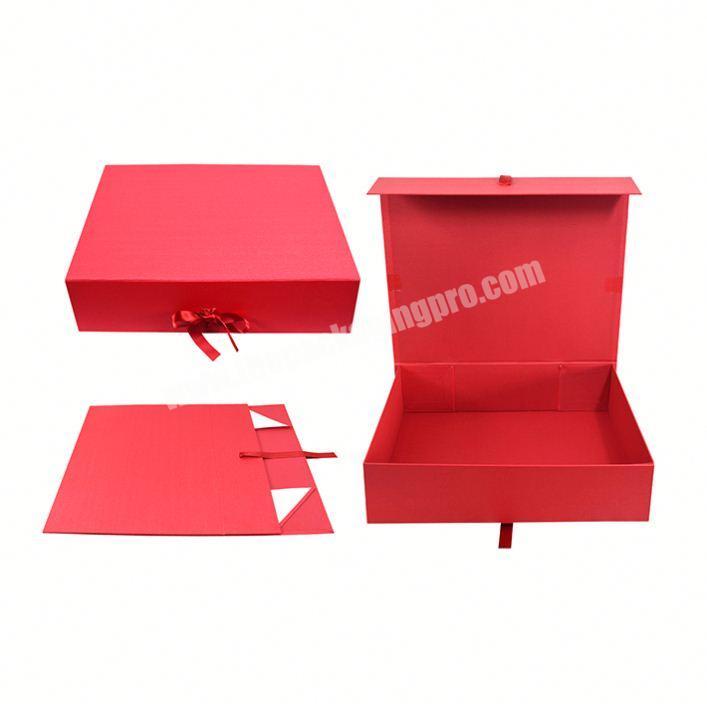 Custom Printed Foldable Magnetic Ladies Packaging Box With Ribbon