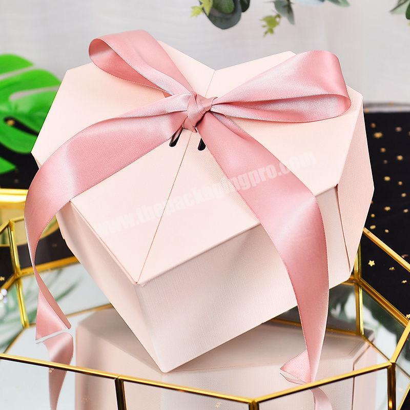 Luxury Custom Logo Cardboard Wedding, Valentine Gift Box Creative Heart Shaped Pink Gift Box