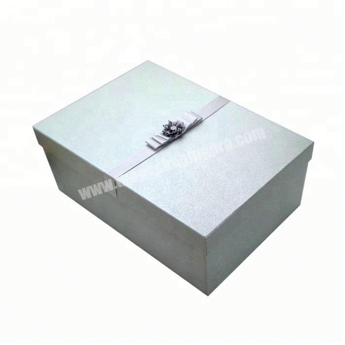 Luxury Customized Garment Gift Box with Lids and Ribbon for High-heel/Handbags