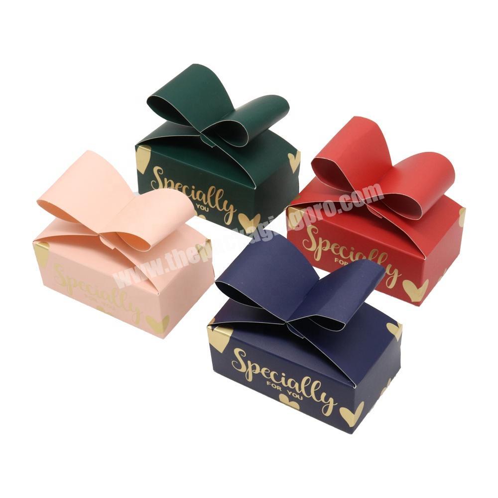 Wholesale Recycled Paper Pillow Pulp Mache Boxes for Candy Chocolate Wedding Gift