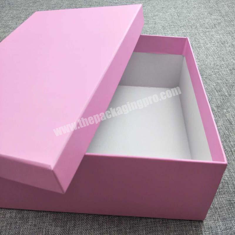 High Quality Corrugated White Embossing Shoes Matt Packaging Magic Gathering Boots Shoe Cardboard Package Box