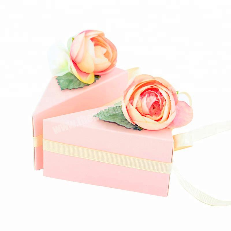 High Quality Creative Triangle Cake Wedding Candy Paackaging Box With Ribbon