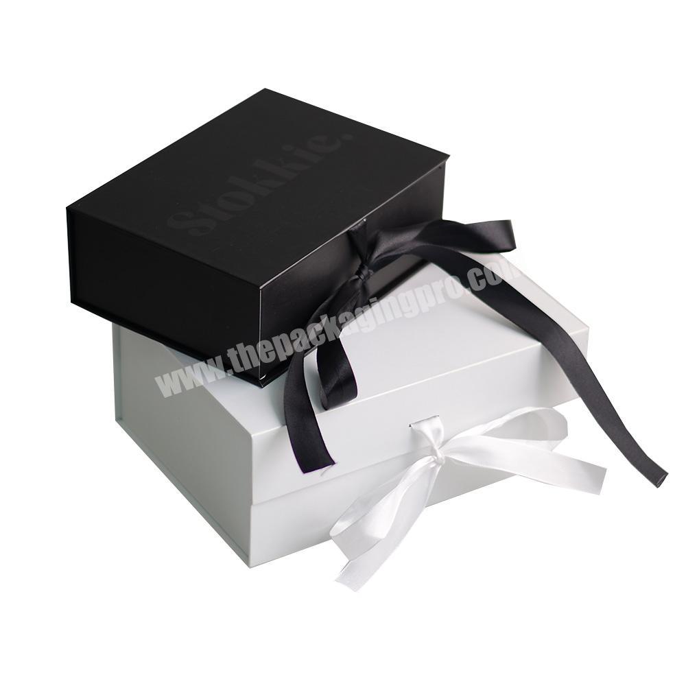 Custom Black Flat Rigid Cardboard Folding Clothes Shoes Magnetic Foldable Packaging Gift Box In Paper Boxes With Magnet Ribbon