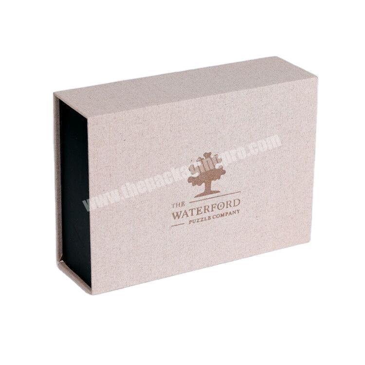 Custom luxury packaging magnet gift box new style linen fabric covered gift packaging boxes with hot stamping logo