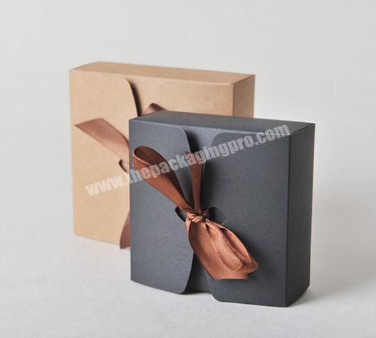 Custom printed black Small Gift Boxes Wholesale With gray bow