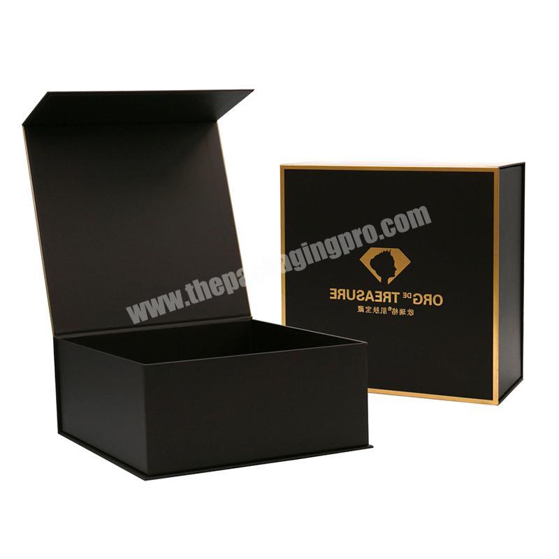 Customised luxurious book shape magnetic paper packaging boxes for clothes