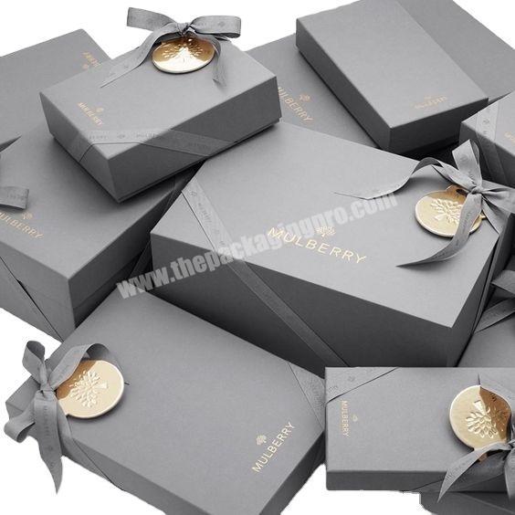 Elegant bespoke luxury jewelry clothing and gifts packaging bow accessories ribbon paper gift boxes with custom logo berry