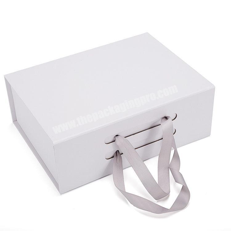 Factory High Quality Custom Logo Large Pink Black Magnetic Folding Packaging Gift Box with Strap