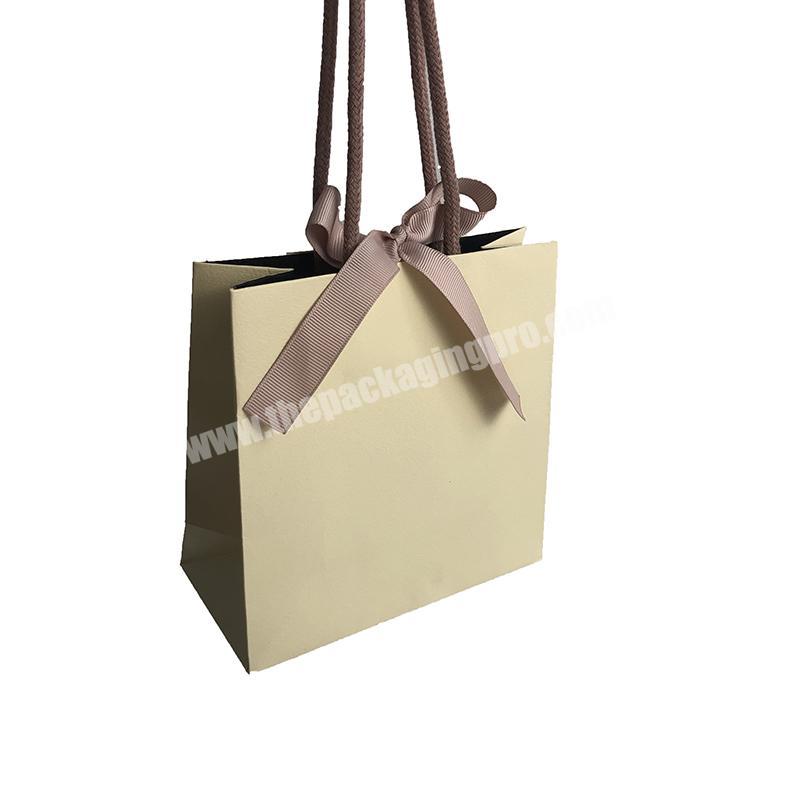 High quality gift packaging clothes bags shopping paper bag with customized logo printed