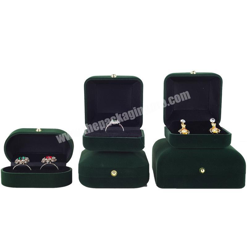 Kexin in Stock Green Romantic Sweet Luxury Small Velvet Engagement Ring Box jewelry paper box