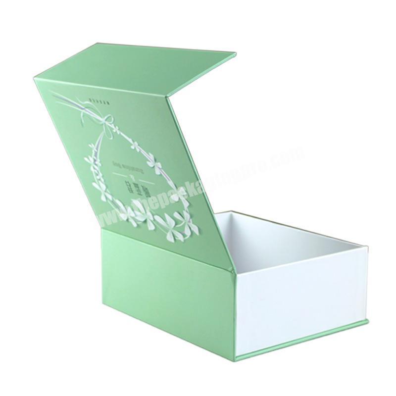Luxury gift boxes custom belt type magnet flip book boxes, cosmetics boxes