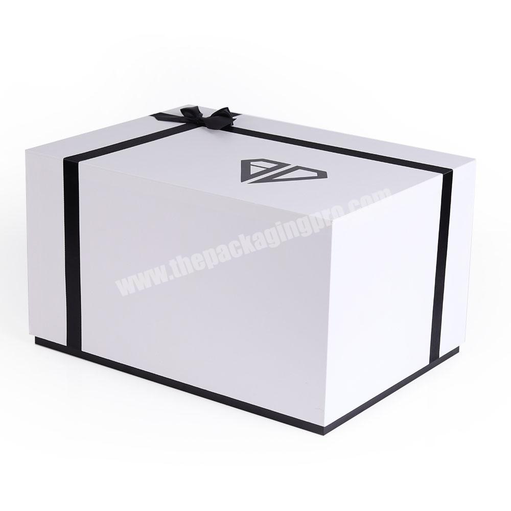 Luxury white Cosmetic clothes Bow gift packaging Custom logo gift Paper Box