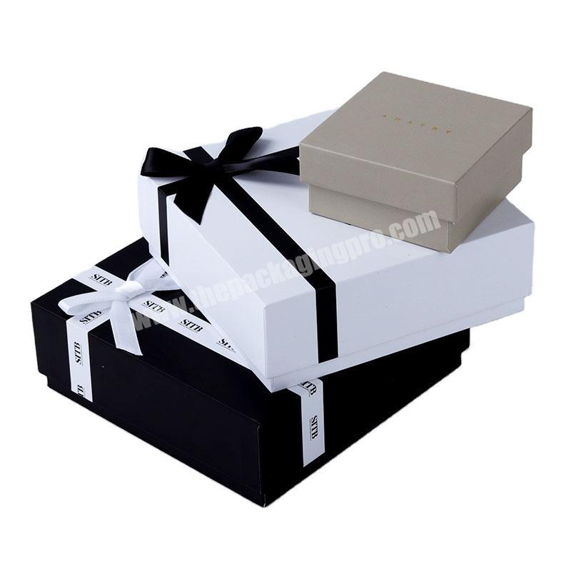 Wholesale Custom Pattern Printed Cardboard Paper Wedding Gift Box Packaging With Ribbon