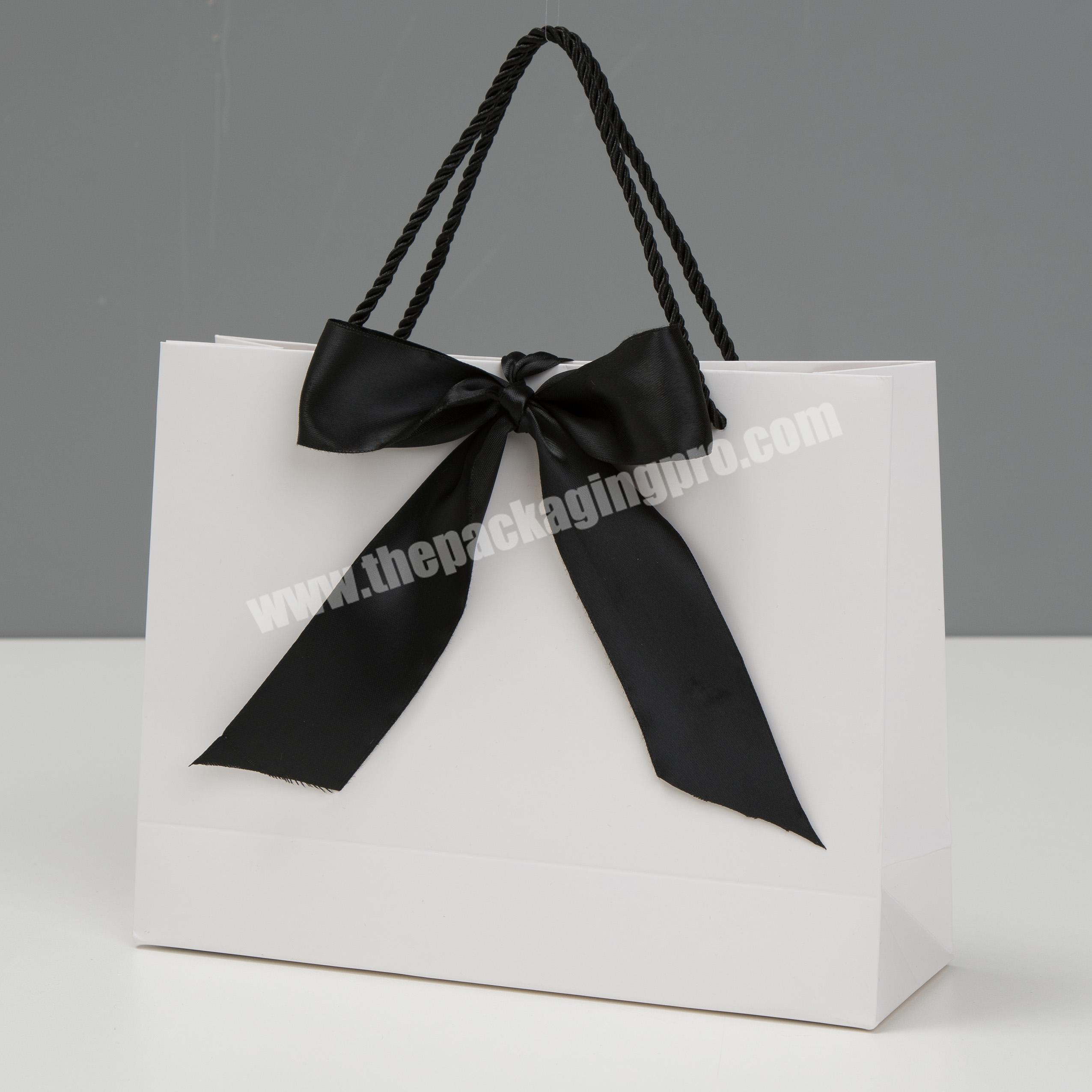Wholesale Luxury Wedding Gift Bags Custom Logo Bulk Plain Birthday Party Ribbon Clothes Packaging Small Paper Shopping Gift Bag