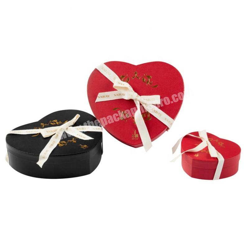 Wholesale two colors to choose from the new custom love heart shape perfume packaging box Valentine's Day gift box