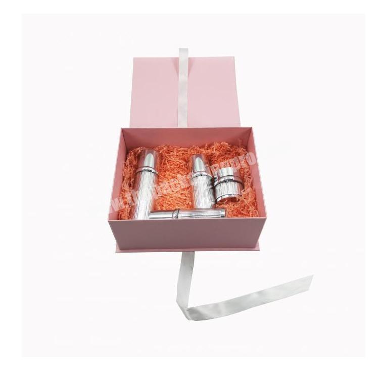 Custom Design Magnetic Cardboard Cosmetic Lipstick Lip Gloss set Box Packaging