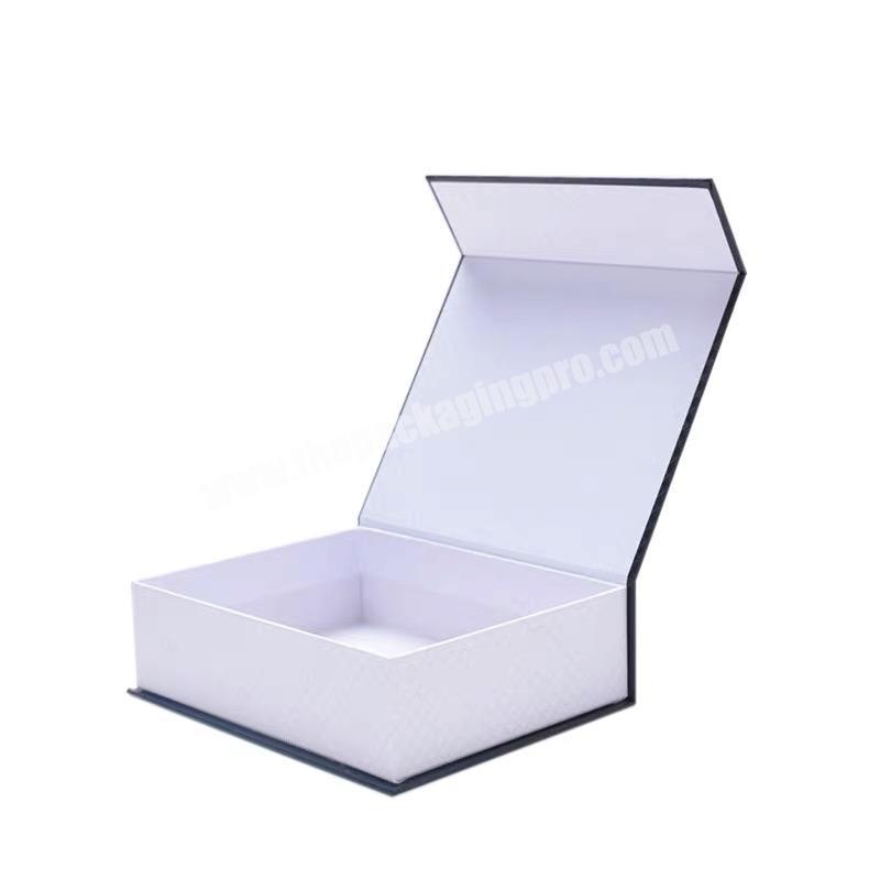 Custom luxury matte logo cardboard printing black packaging boxes for clothes packing  magnetic box flip lid gift box