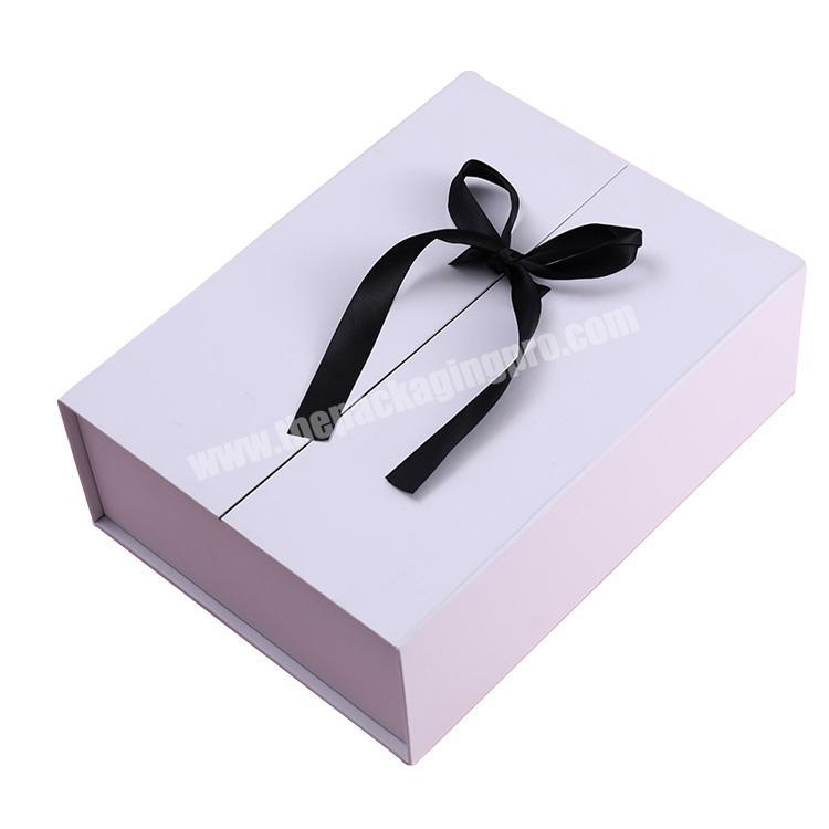 Double Door Card Board Wedding Favor Bridesmaid Paper Gift Packaging Box with Ribbon