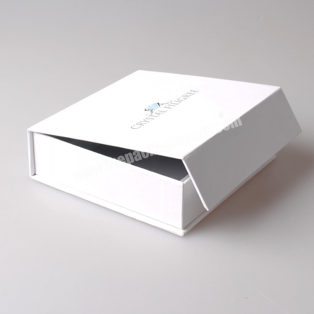 Custom small cosmetic gift box white packaging box cardboard