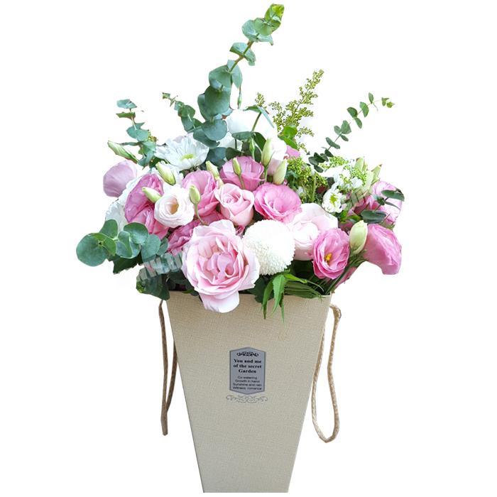 Hot Sale Customized Fashion Beautiful Packing Flower Box With Handle Gift Package