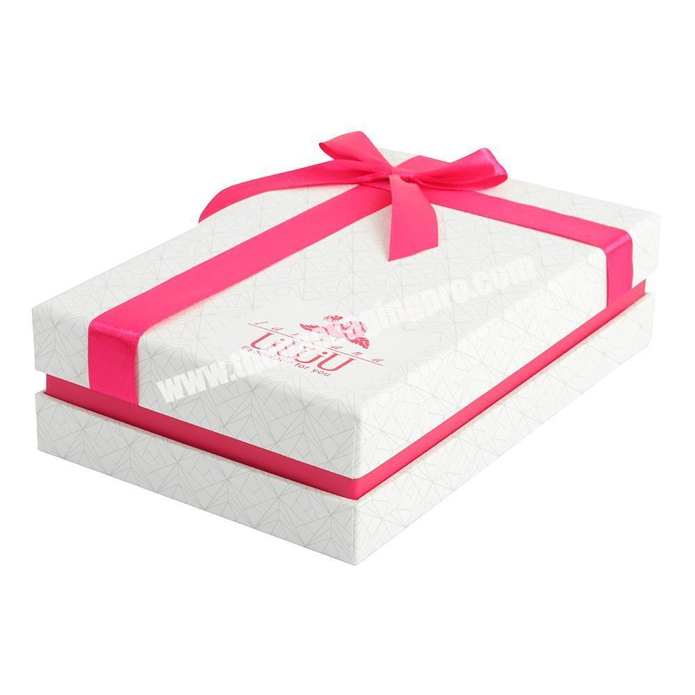 Luxury disposable square shape food gift paper box for brownies and truffle packing