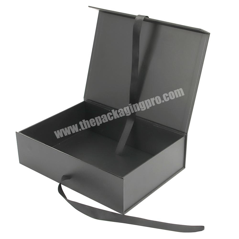 Custom Fashion Design Black Magnetic Paper Box Clothing Cardboard Box For Product Packaging Box